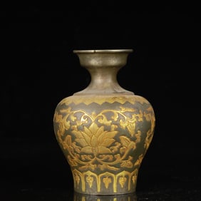 An Exquisite Gilt Silver Lotus Pattern Vase