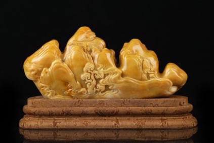 An Exquisite Tianhuang Stone Auspicious Cloud and Dragon Pattern Ornament