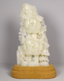 An Exquisite White Jade Flower Pattern Ornament