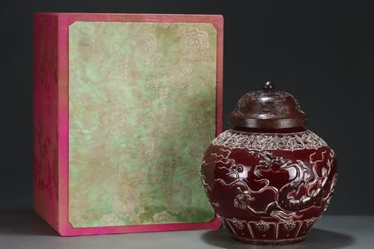 A Huge Agate Red Glazed Dragon Pattern Jar