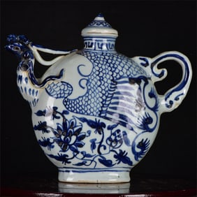An Exquisite Blue and White Phoenix Pattern Phoenix Pot