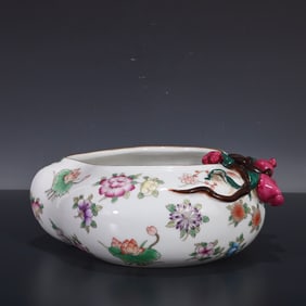 An Exquisite Famille-Rose Flower Pattern Brush Washer