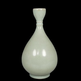 An Exquisite Ru yao Vase