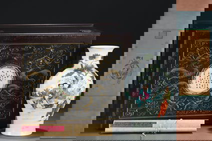 An Exquisite Famille-Rose Painted Gold Figure Pattern Vase,with  Poem and Vertical Scroll Painting