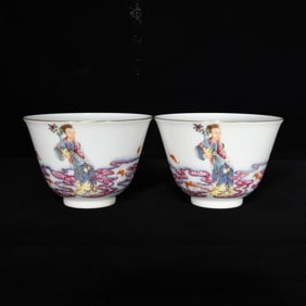 A Pair of Exquisite Famille-Rose Character and Story Pattern Cups