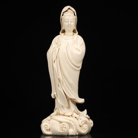 An Exquisite Blance-De-Chine Statue of Avalokitesvara