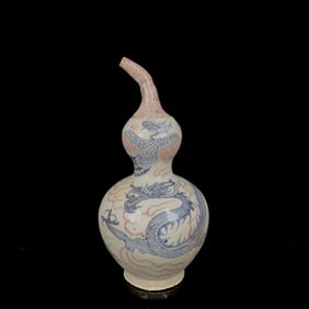 An Exquisite Blue and White Underglaze-Red Dragon Pattern Gourd-Shaped Vase