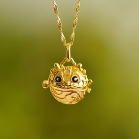 An Exquisite Sterling Silver-Gold Plated Inlaid White Jade Necklace