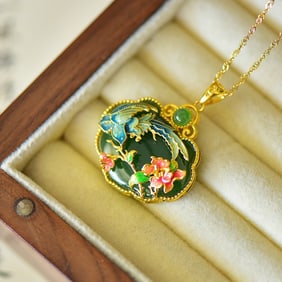 An Exquisite Sterling Silver-Gold Plated Inlaid Jasper Enamel Necklace