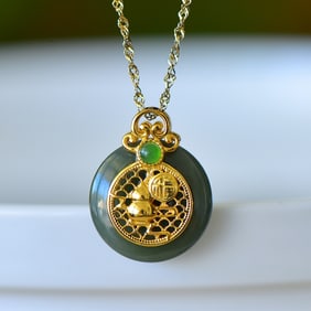 An Exquisite Sterling Silver-Gold Plated Inlaid Jasper Necklace