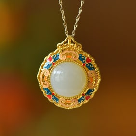An Exquisite Sterling Silver Inlaid White Jade Necklace