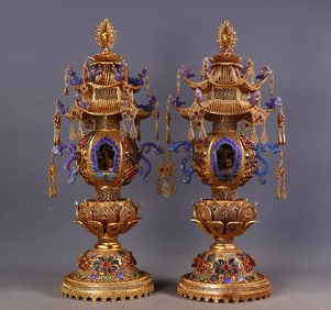 A Pair of Exquisite Gilt Bronze Inlaid Gems Flower Pattern Pagoda