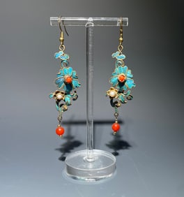 An Exquisite Gilt Silver Inlaid Gems Flower Pattern Earrings