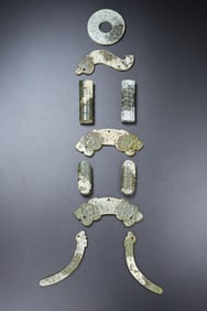 A Set of Fine White Jade Dragon Pattern Pendant