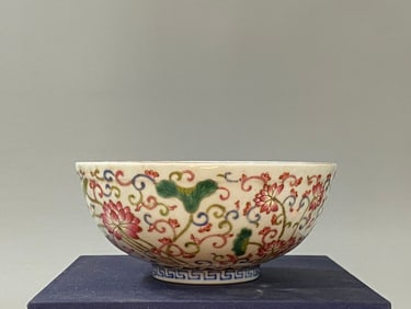An Exquisite Famille-Rose Lotus Pattern Bowl