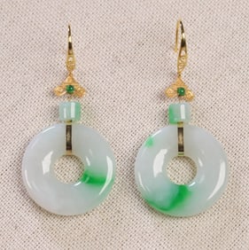 A Pair of Exquisite Jadeite Earrings