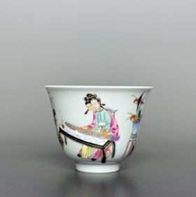 An Exquisite Famille-Rose Painted Gold Character and Story Pattern with poem Cup