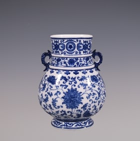 An Exquisite Blue and White Lotus Pattern Double-Ears Vase