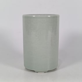 An Exquisite Celadon Glazed Brush Pot