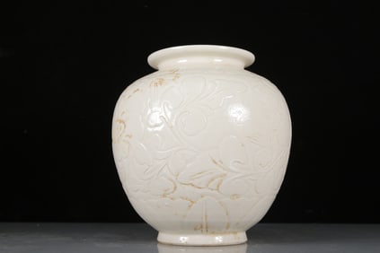 A Exquisite Ding yao Flower and Bird Pattern Jar