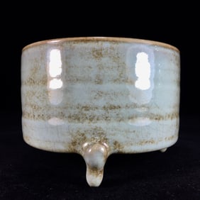 An Exquisite Ru yao Tripod Censer