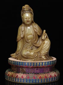An Exquisite Shoushan Stone Statue of Avalokitesvara Ornament