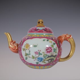An Exquisite Famille-Rose Ruby Red-Glazed Lotus Pattern Flower and Butterfly Pattern Teapot