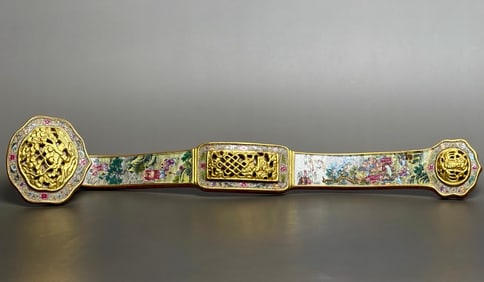 An Exquisite Famille-Rose Painted Gold Lotus Pattern Character and Story Pattern Ruyi