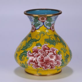 An Exquisite Bronze Painted Enamel Lotus Pattern Flower Pattern Vase