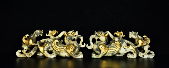 A Pair of Exquisite White Jade Gilt Auspicious Beast Ornament