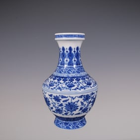 An Exquisite Blue and White Lotus Pattern Seawater Pattern Vase