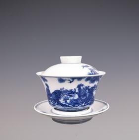 An Exquisite Blue and White Rooster Pattern Bowl