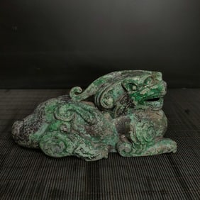 An Exquisite Bronze Auspicious Beast Ornament