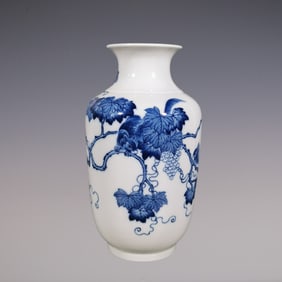An Exquisite Blue and White Squirrel and Grapes Pattern Vase