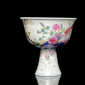An Exquisite Famille-Rose Blue and White Flower and Bird Pattern Cup
