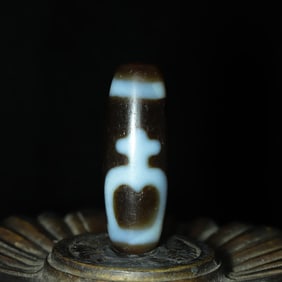 An Exquisite Dzi Bead Pendant