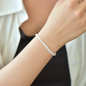 An Exquisite White Jade Bracelets