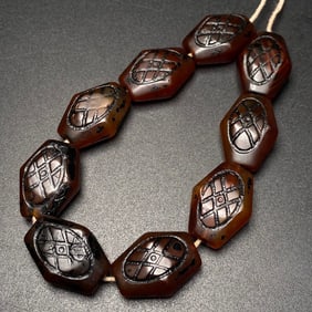 An Exquisite Dzi Bead Bracelets