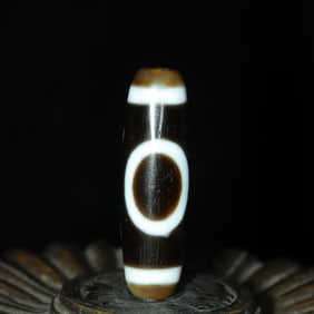 An Exquisite Dzi Bead Pendant