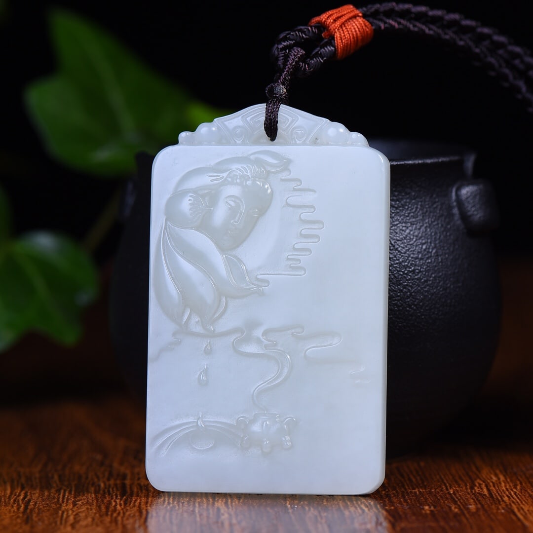 An Exquisite White Jade Avalokitesvara Pattern Pendant: An Exquisite White Jade Avalokitesvara Pattern Pendant,Size:36mmx60mm (???)??? ???? ????????