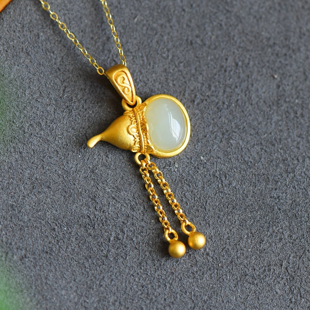 An Exquisite Sterling Silver-Gold Plated Inlaid White Jade Pendant: An Exquisite Sterling Silver-Gold Plated Inlaid White Jade Pendant,Size:11mmx18mm ?????????