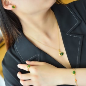 A Set of Fine Sterling Silver-Gold Plated Inlaid Jasper Jewelrys