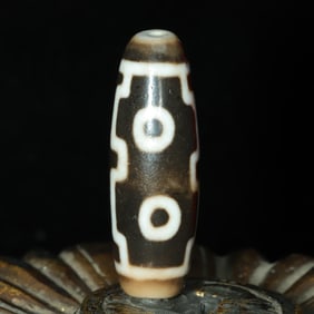 An Exquisite Four Eyes Dzi Bead Pendant