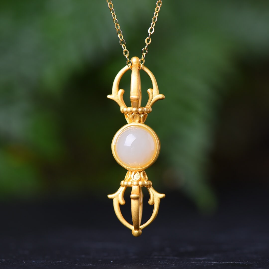 An Exquisite Sterling Silver-Gold Plated Inlaid White Jade Pendant: An Exquisite Sterling Silver-Gold Plated Inlaid White Jade Pendant,Size:8mmx8mm ?????????