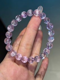 An Exquisite Crystal Bracelets