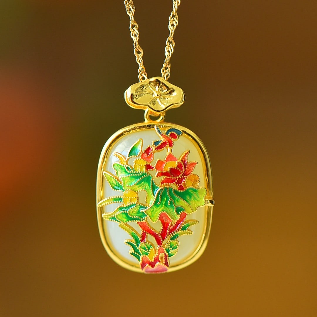 An Exquisite Sterling Silver-Gold Plated Inlaid White Jade Enamel Pendant: An Exquisite Sterling Silver-Gold Plated Inlaid White Jade Enamel Pendant,Size:16mmx22mm ????????????