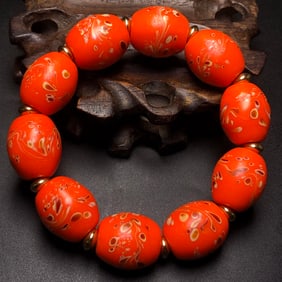An Exquisite Glass Painted Color Bracelets
