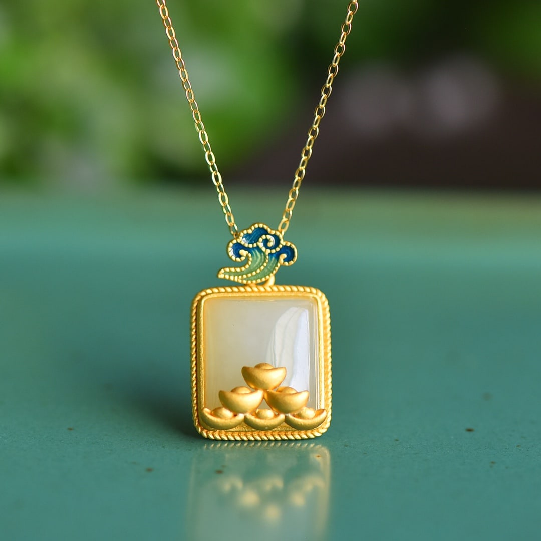An Exquisite Sterling Silver-Gold Plated Inlaid White Jade Pendant: An Exquisite Sterling Silver-Gold Plated Inlaid White Jade Pendant ?????????