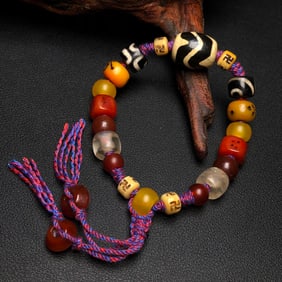 An Exquisite Multi-Gem Bracelets