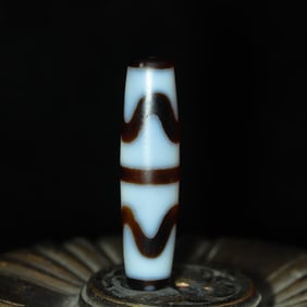 An Exquisite Dzi Bead Pendant